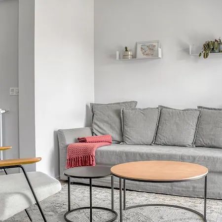 Apartment Skyline By Prim *